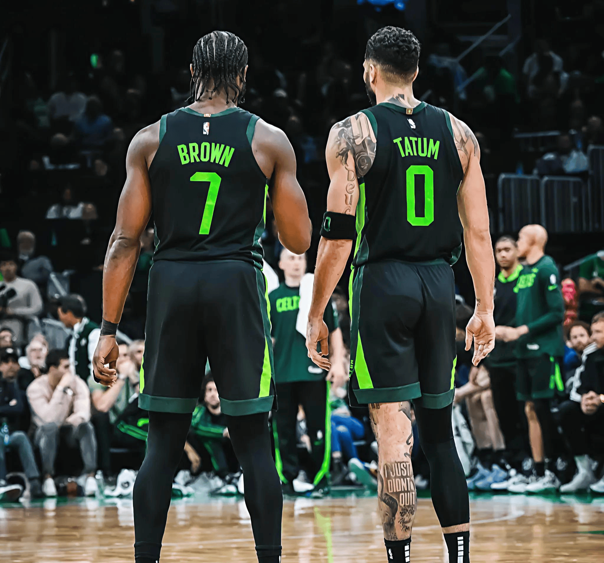 LOL投注平台 -包含多伦多猛龙发布备战花絮，转会期刷新队史纪录，NBA季后赛任务艰巨，赛季目标并未改变的词条