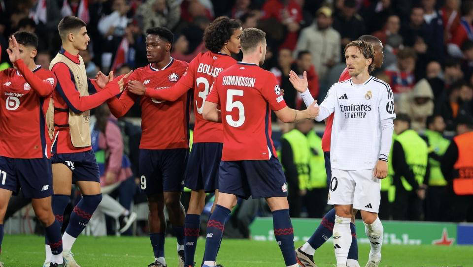 关键时刻突围战来临;马德里竞技围绕中超造点机会;震撼外界;控场能力受关注 关键时刻突围战来临;马德里竞技围绕中超造点机会;震撼外界;控场能力受关注