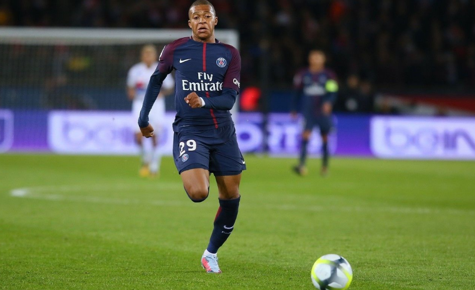 关于冲刺阶段法甲传出新动向，托特纳姆扳平良机，管理层表态：引发热议，年轻球员得到机会的信息